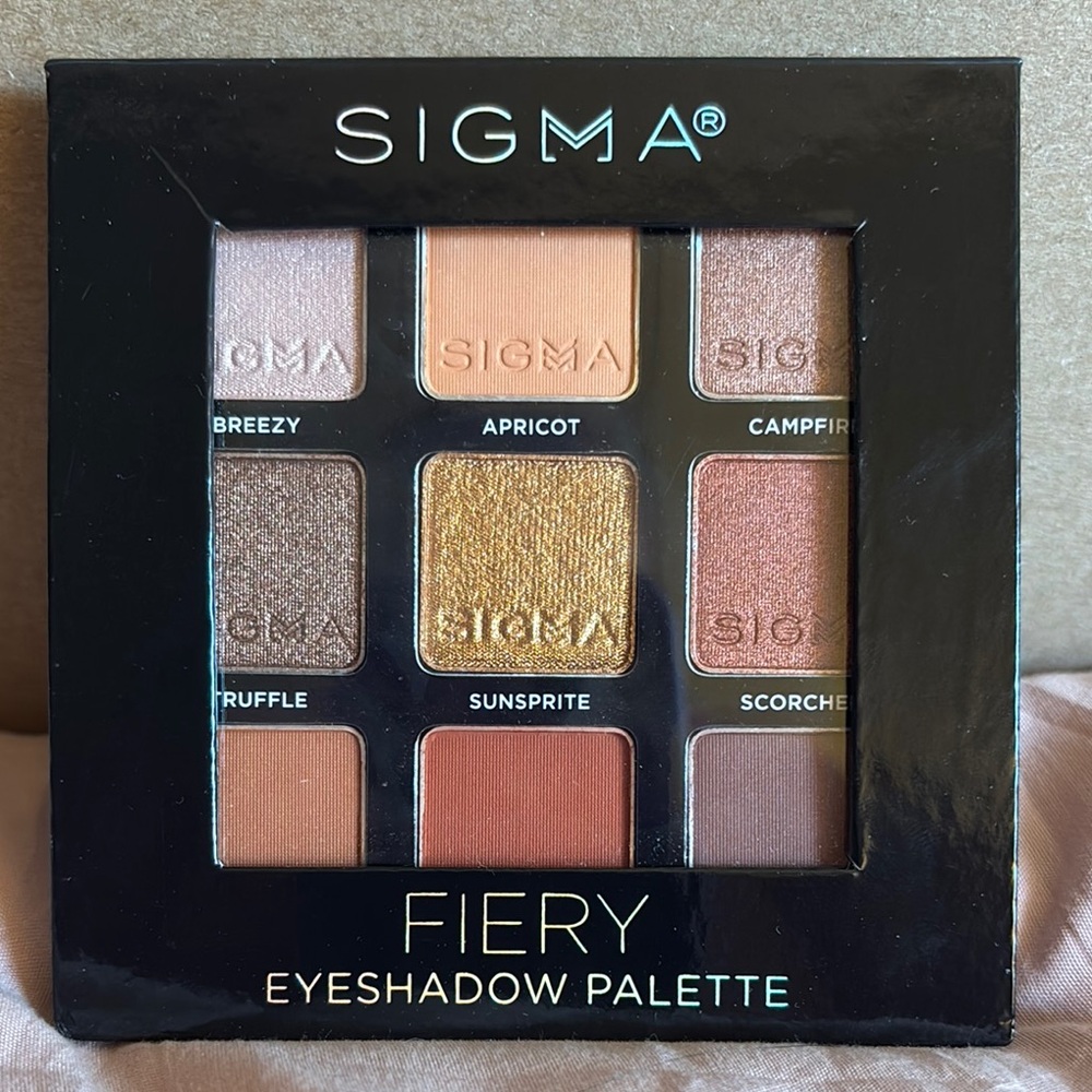 NIB. Sigma Beauty Fiery Eyeshadow Palette